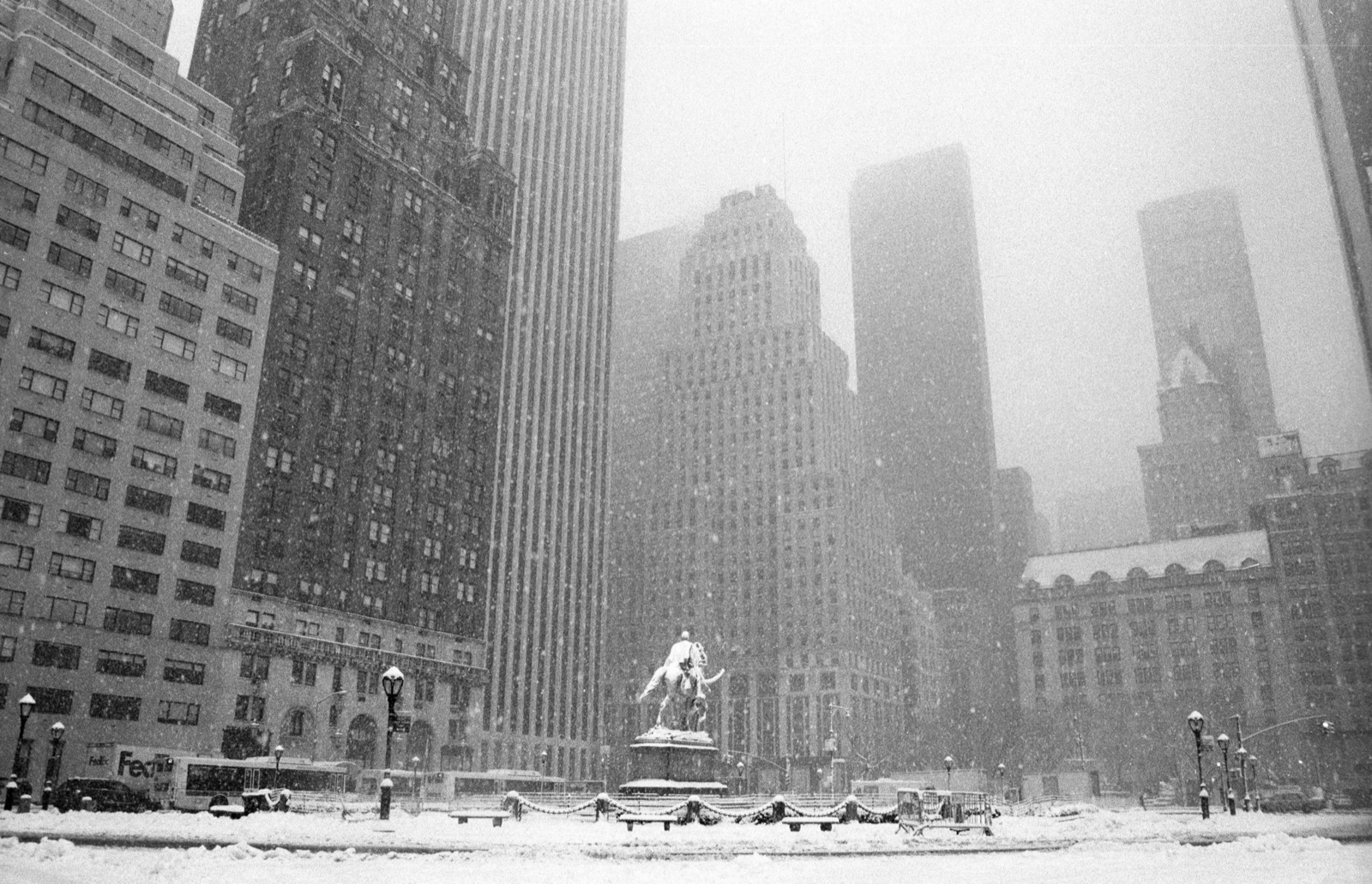 Images — New York: Grand Army in Snow